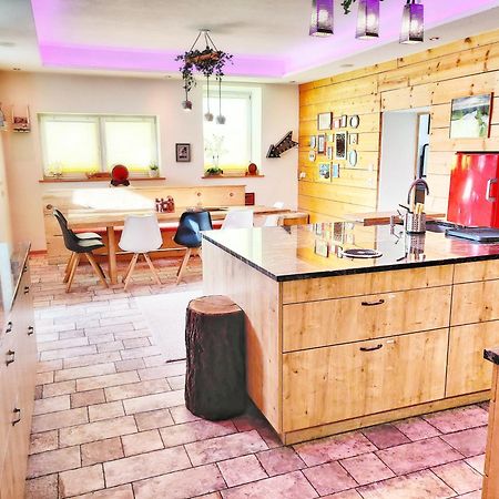 Dmg - 'Large, Luxurious Ground Floor' Apartment Fulpmes Bagian luar foto